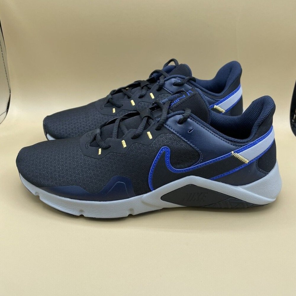 Sz 10 Nike Legend Essential 2 Men Athletic Shoes Sneakers CQ9356-034 New in Box